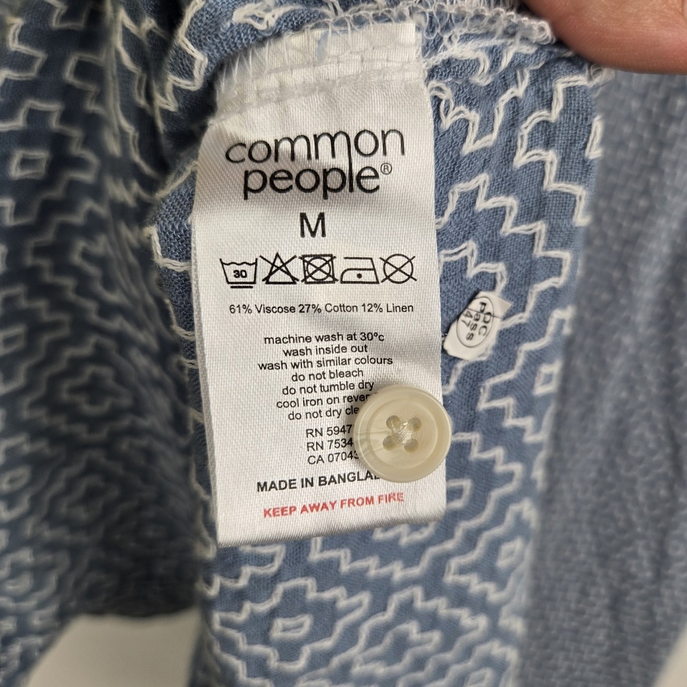 Common People Men's Textured Linen Blend Shirt Blue Geometric Embroid Size M NWT - Picture 11 of 11